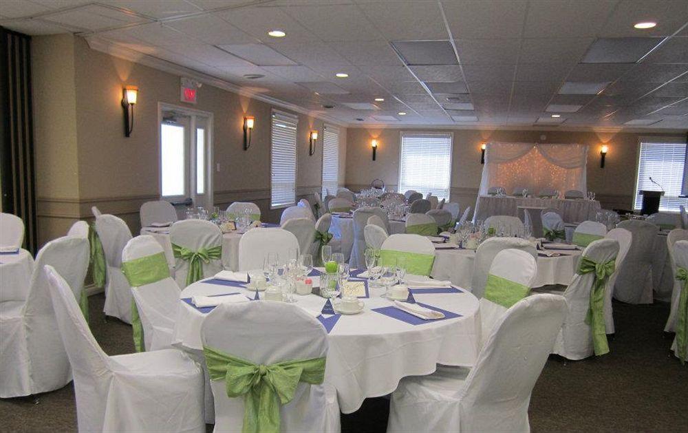Red Pine Inn & Conference Centre Alliston Exteriér fotografie