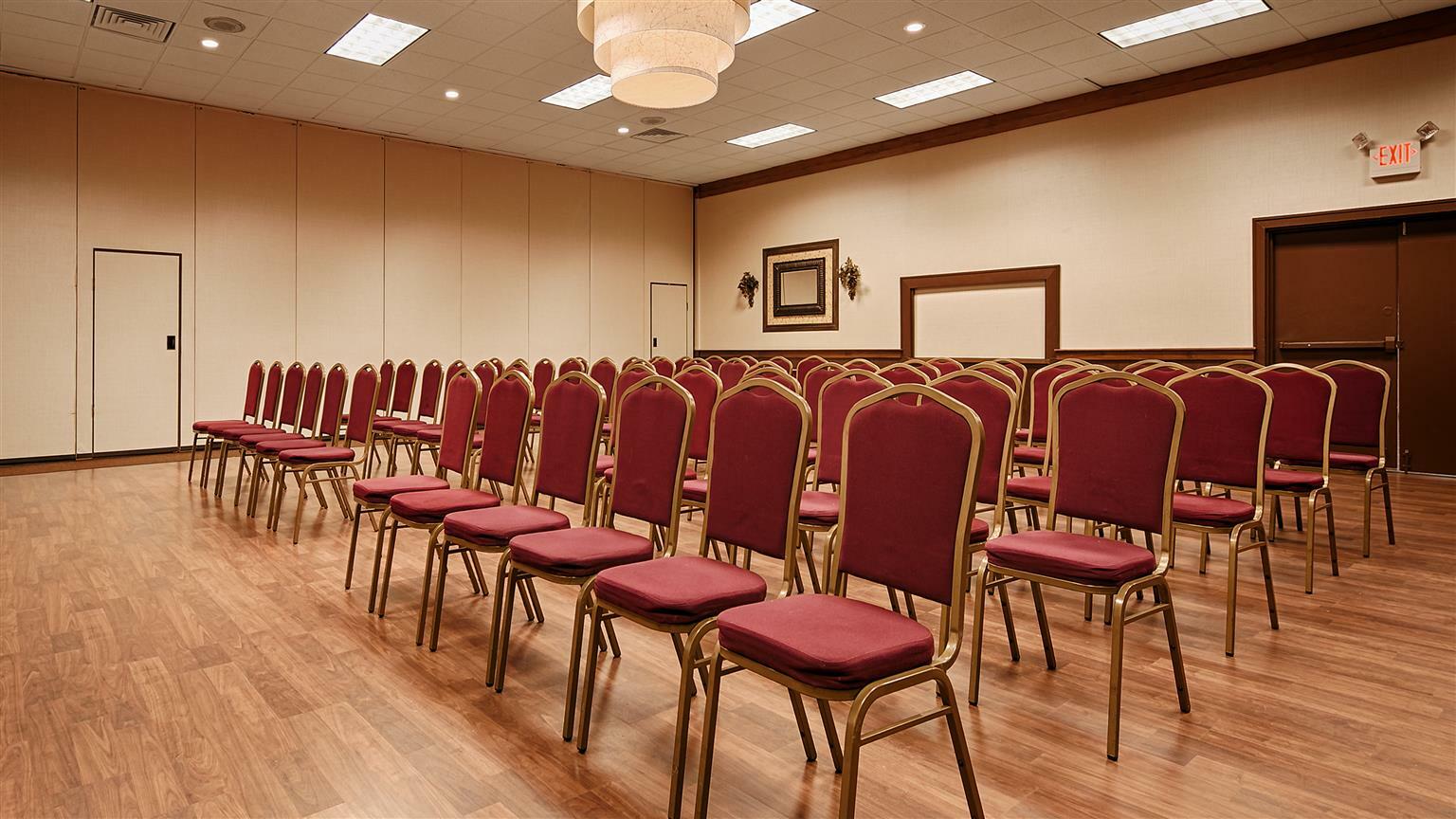 Red Pine Inn & Conference Centre Alliston Exteriér fotografie
